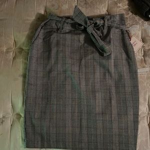 Pencil knee length skirt